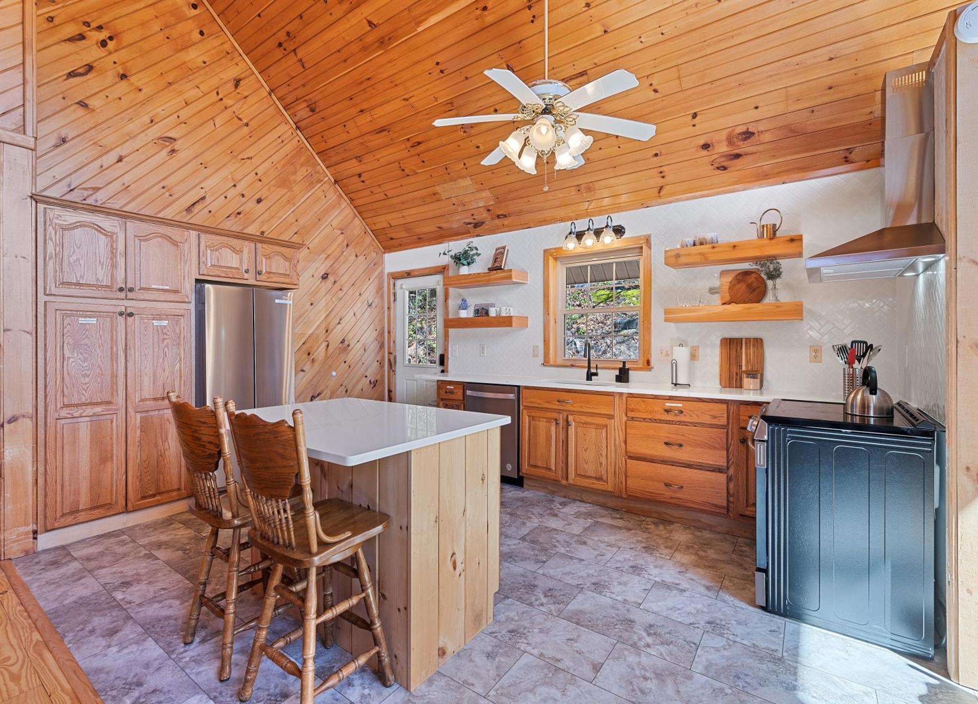 Maggie Valley Cabin With Beautiful Mountain Views, Hottub, Pet Friendly, Gameroom, Fireplace エクステリア 写真