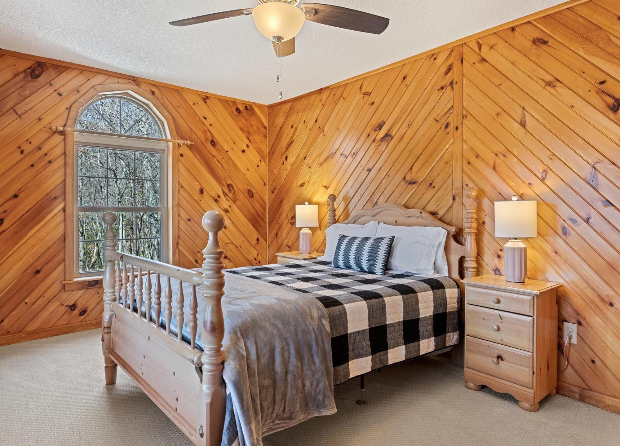 Maggie Valley Cabin With Beautiful Mountain Views, Hottub, Pet Friendly, Gameroom, Fireplace エクステリア 写真