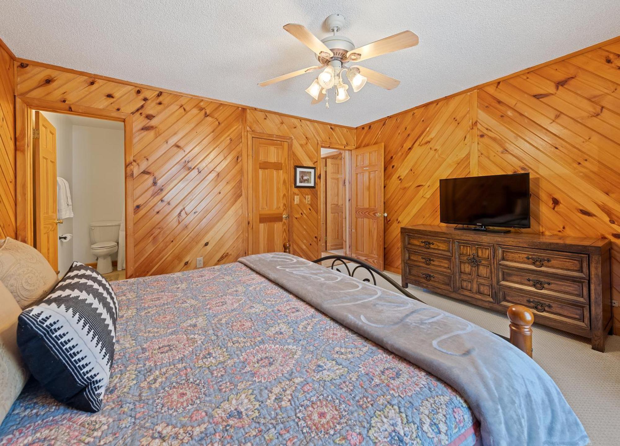 Maggie Valley Cabin With Beautiful Mountain Views, Hottub, Pet Friendly, Gameroom, Fireplace エクステリア 写真