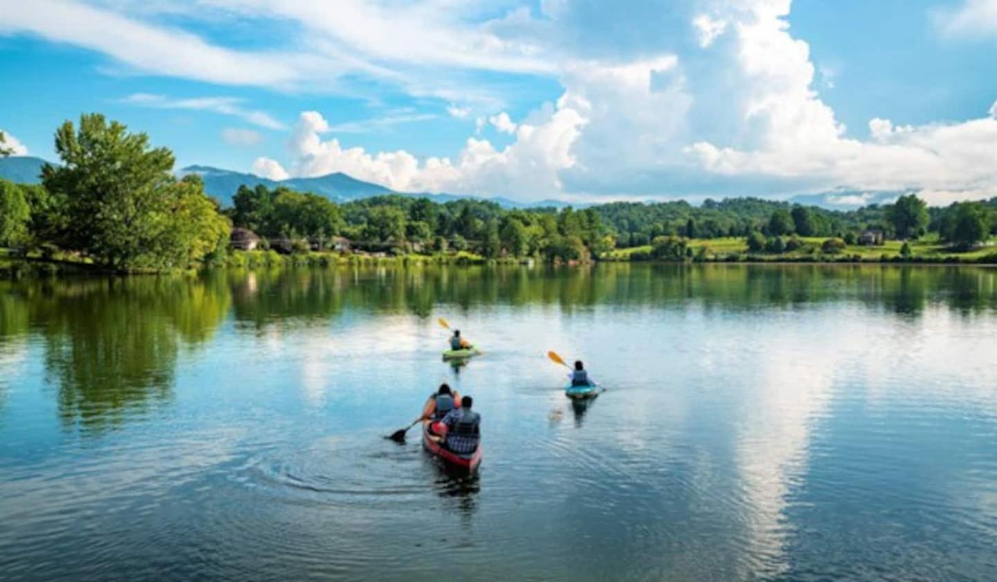 Maggie Valley Cabin With Beautiful Mountain Views, Hottub, Pet Friendly, Gameroom, Fireplace エクステリア 写真