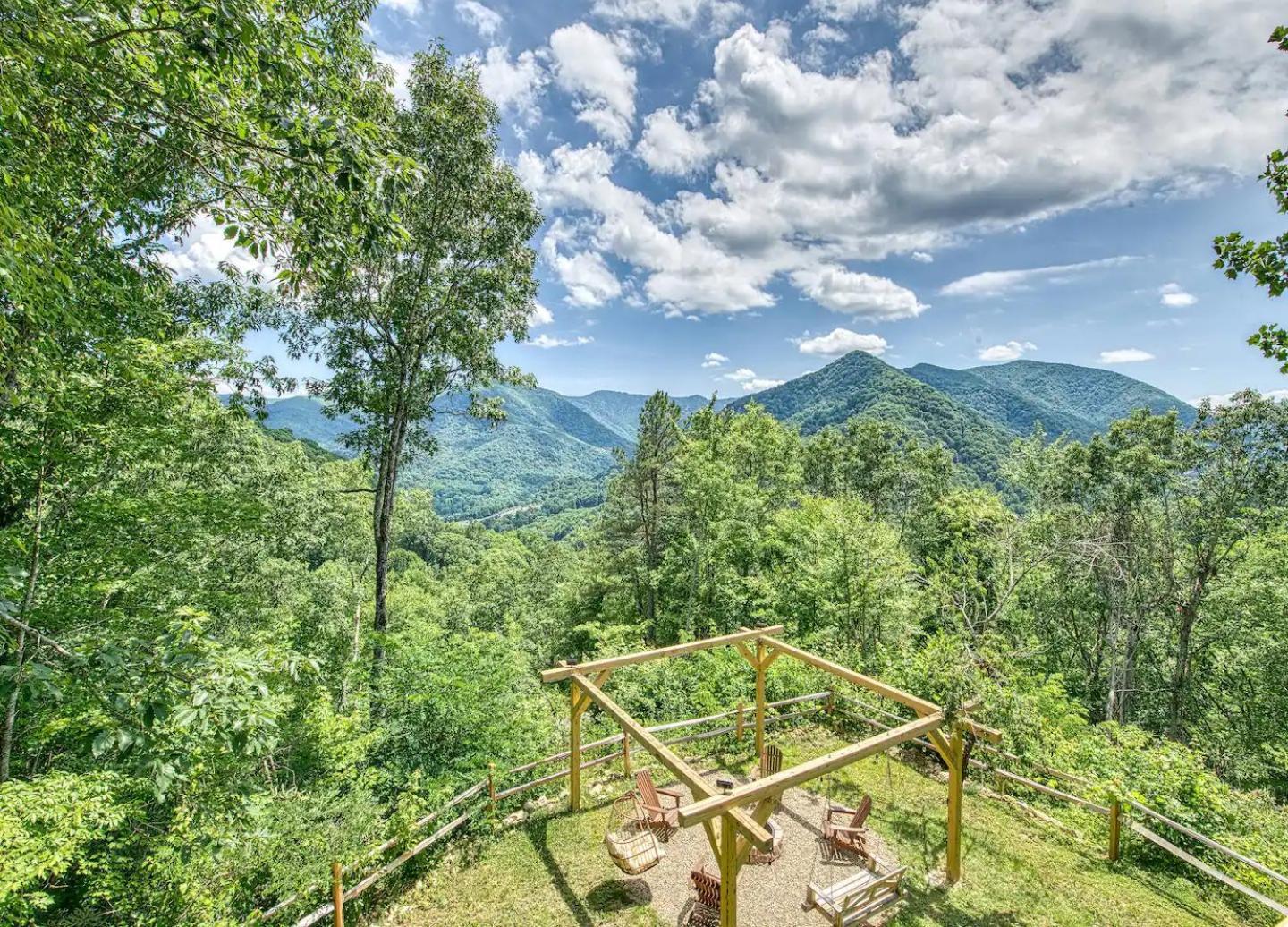 Maggie Valley Cabin With Beautiful Mountain Views, Hottub, Pet Friendly, Gameroom, Fireplace エクステリア 写真