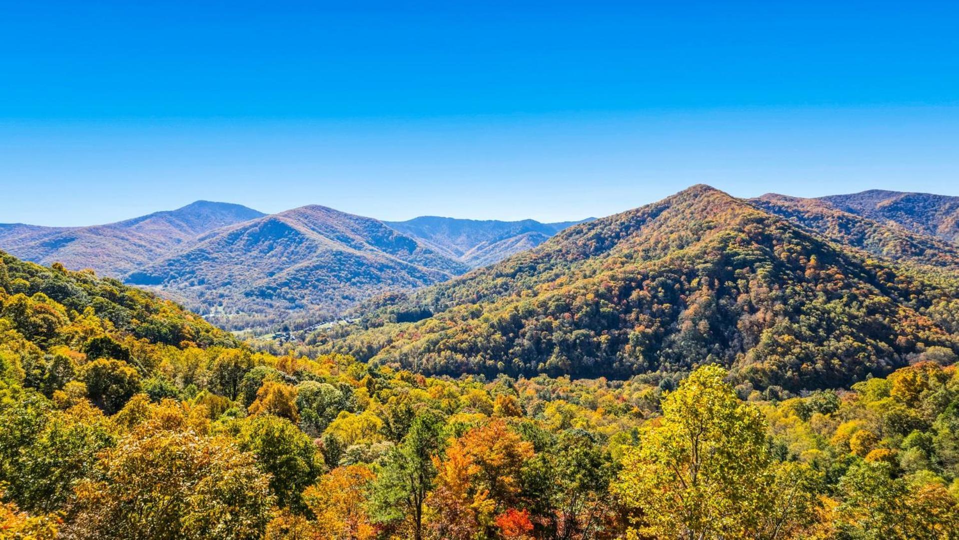 Maggie Valley Cabin With Beautiful Mountain Views, Hottub, Pet Friendly, Gameroom, Fireplace エクステリア 写真